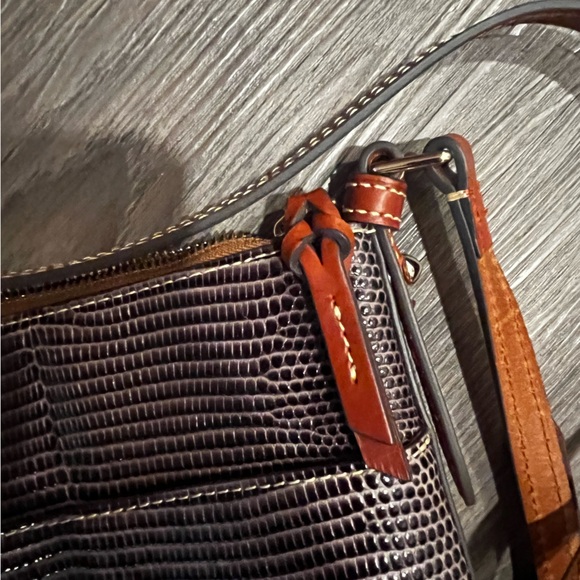 Dooney & Bourke snakeskin crossbody - Picture 9 of 9